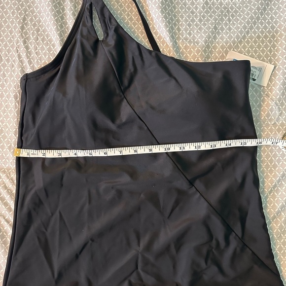 LANDS’ END Black One-Shoulder Swimsuit size Large 14 - 16 NWT - Picture 2 of 4
